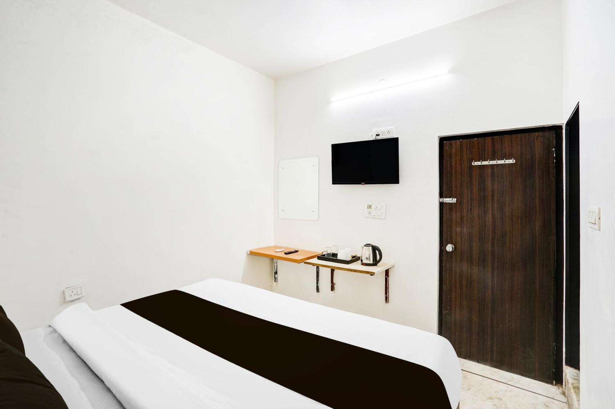 Hotel Super O Kaveri Path Formerly Shree Sai Residency *